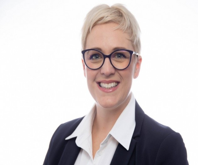 Lorraine carson associate